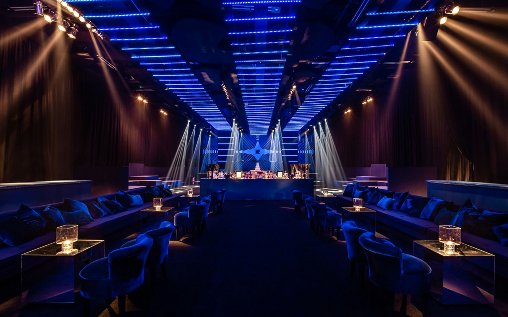 Pub & Club